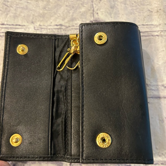 FIOCCHI ITALY BLACK LEATHER WITH GOLD TONE KEY CHAIN HOLDER WALLET - Picture 4 of 14